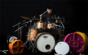 鼓韻相契！樂達教師陳泓江（皮皮）躋身多品牌簽約藝術(shù)家，共塑聲藝新篇